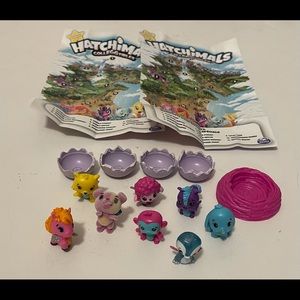 Mini hatchimal figures